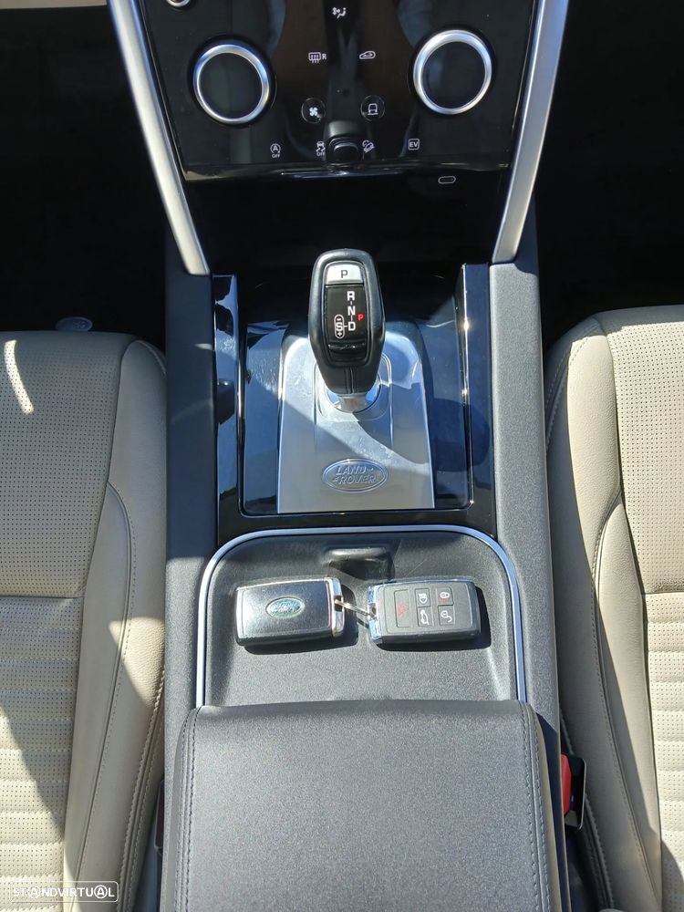 Land Rover Discovery Sport 1.5 I3 P300e AWD - 30