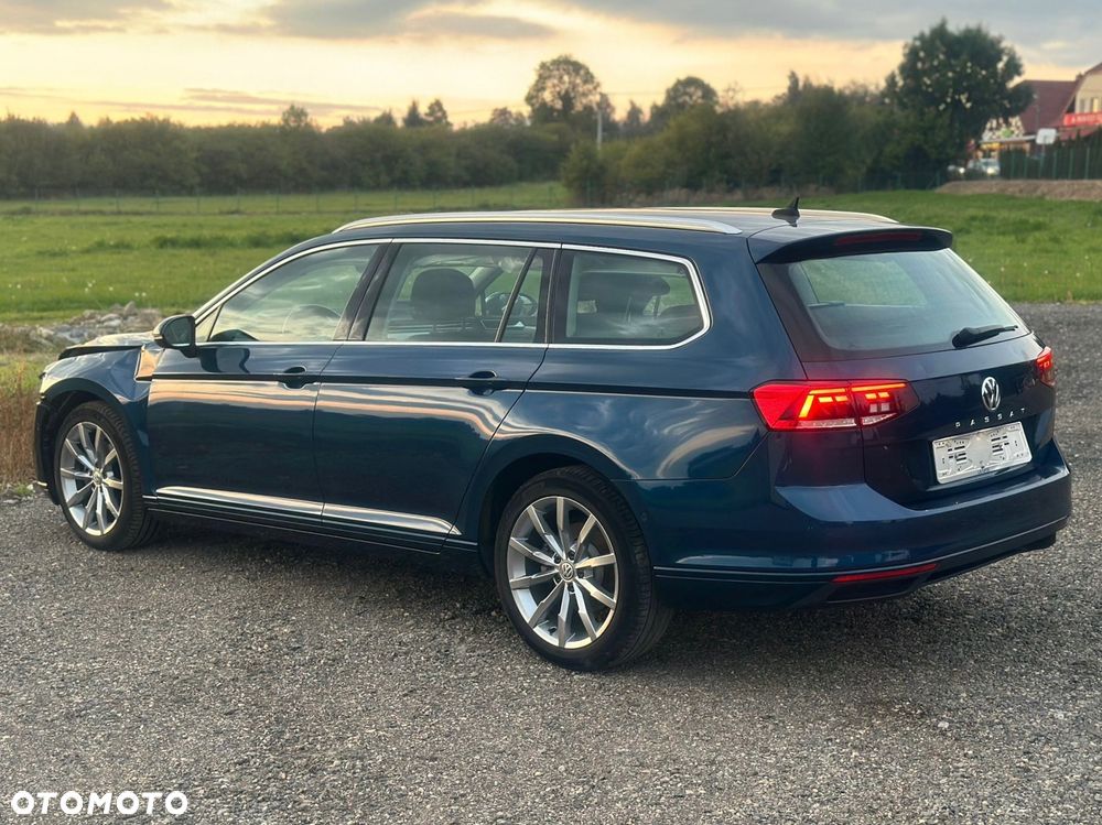 Volkswagen Passat Variant 1.6 TDI SCR DSG Comfortline - 8