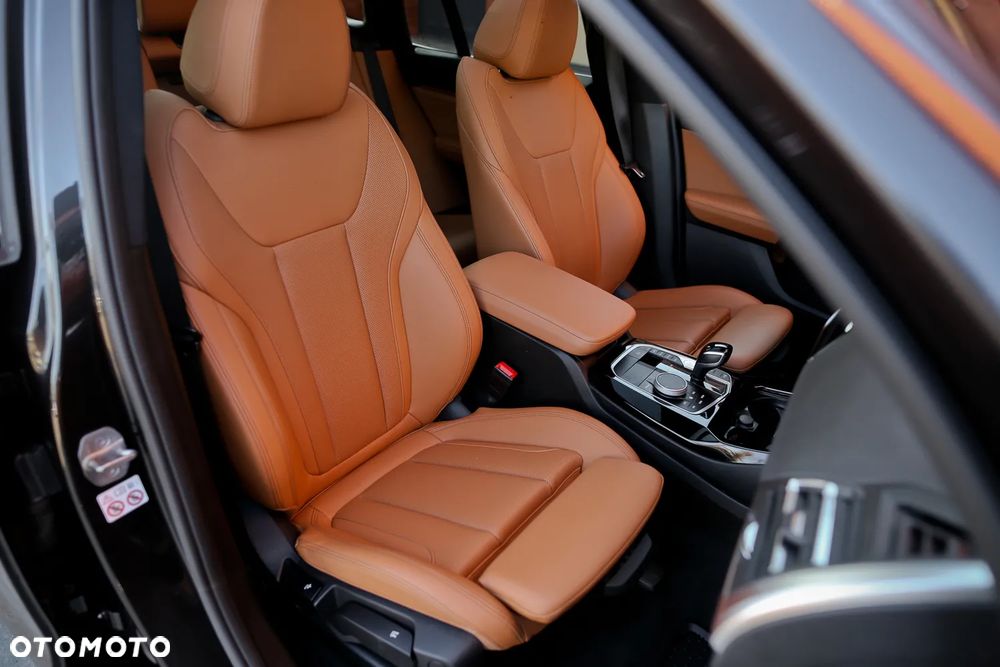 BMW X3 xDrive20d xLine - 24