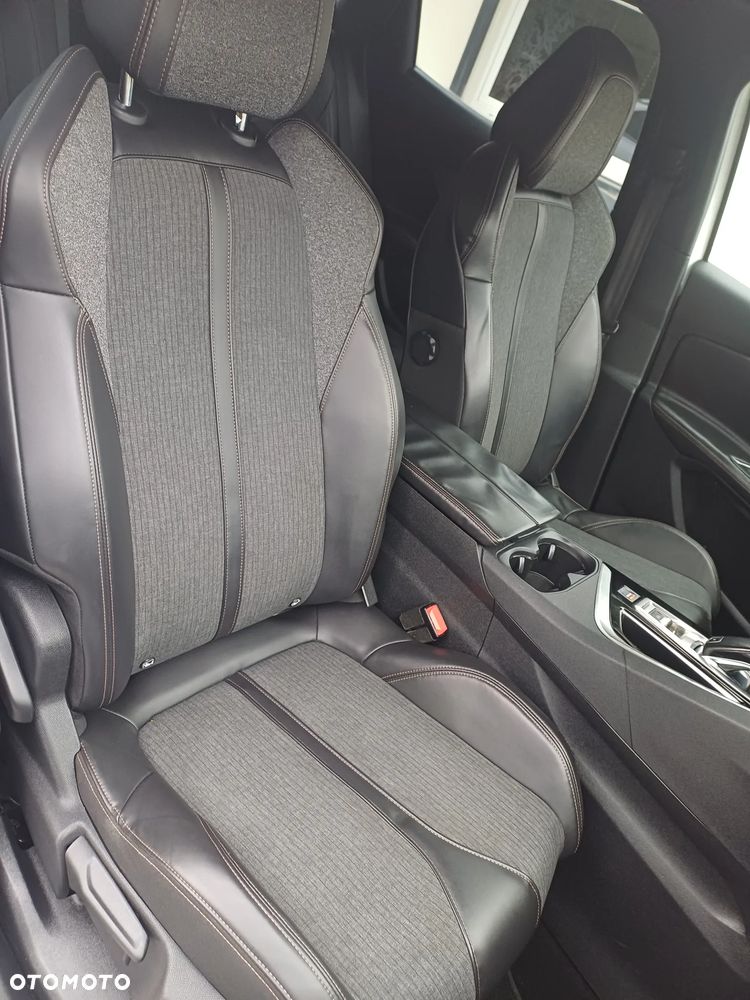 Peugeot 3008 BlueHDi 130 Stop & Start EAT8 GT - 24