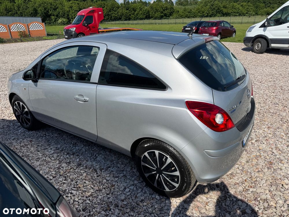 Opel Corsa 1.0 12V Essentia - 10