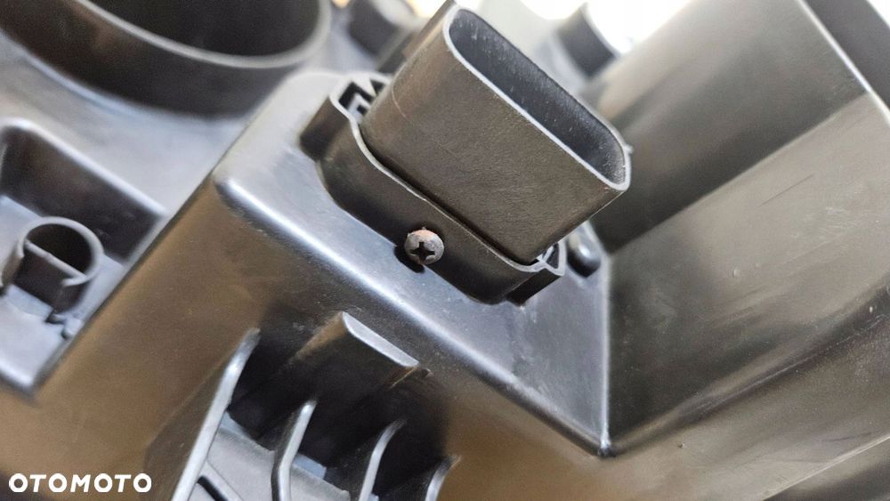 lampa przód przednia prawa dodge challenger zamiennik - 13