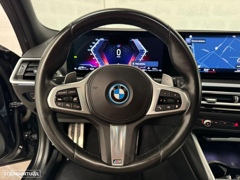 BMW 330 e Aut. M Sport - 16
