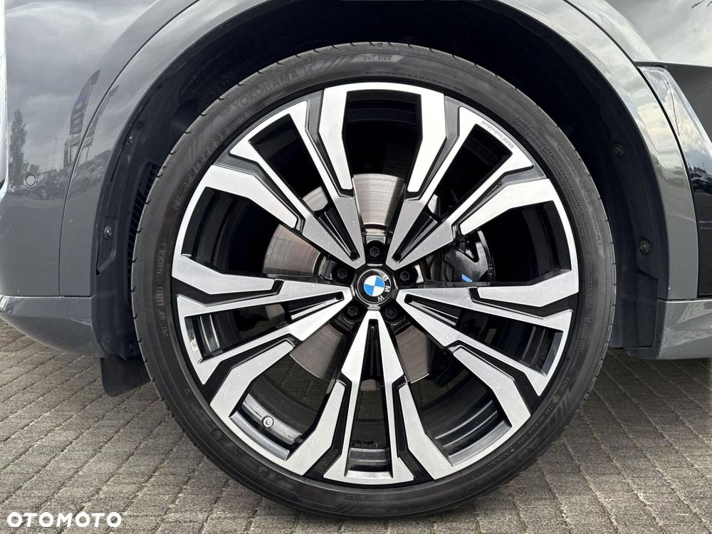 BMW X7 - 9