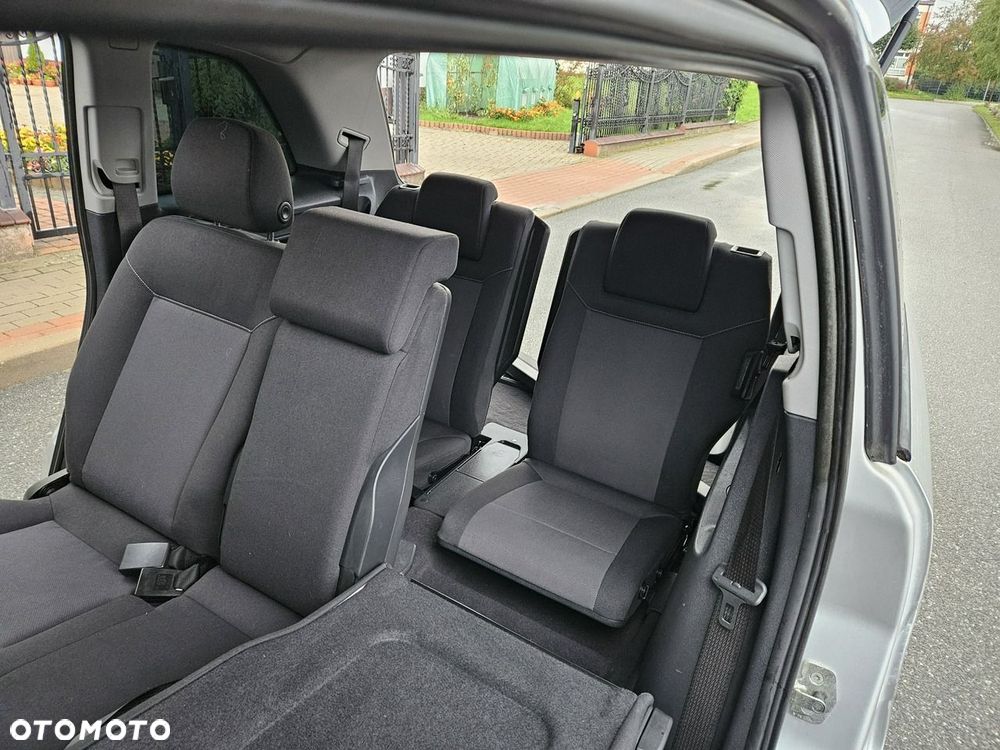 Opel Zafira - 10