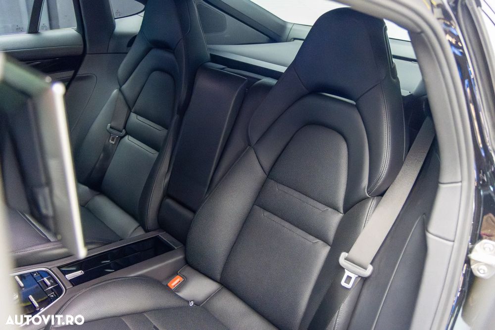 Porsche Panamera - 17