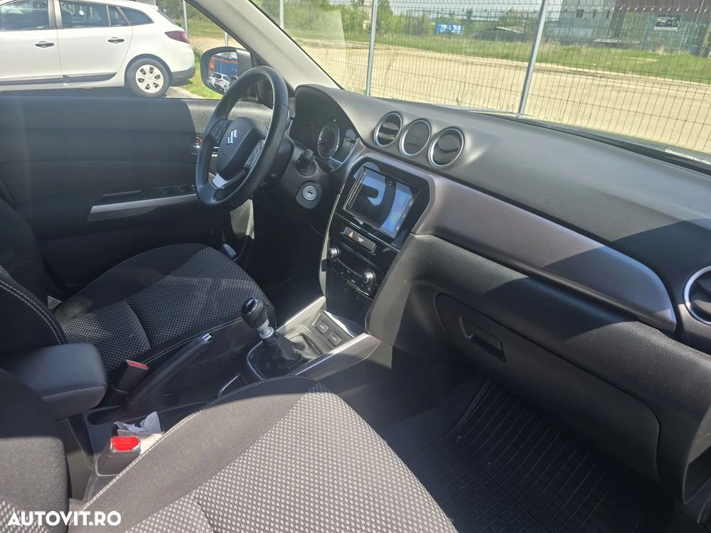 Suzuki Vitara 1.4 Boosterjet MHEV Passion - 7