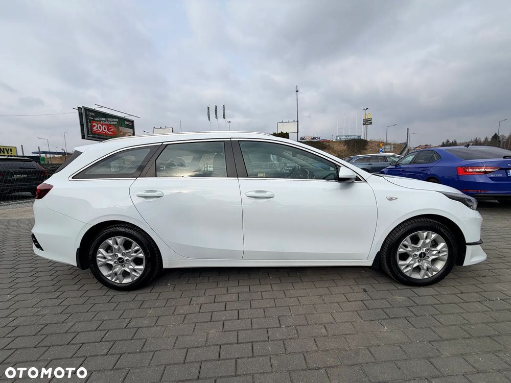 Kia Ceed 1.5 T-GDI M - 6