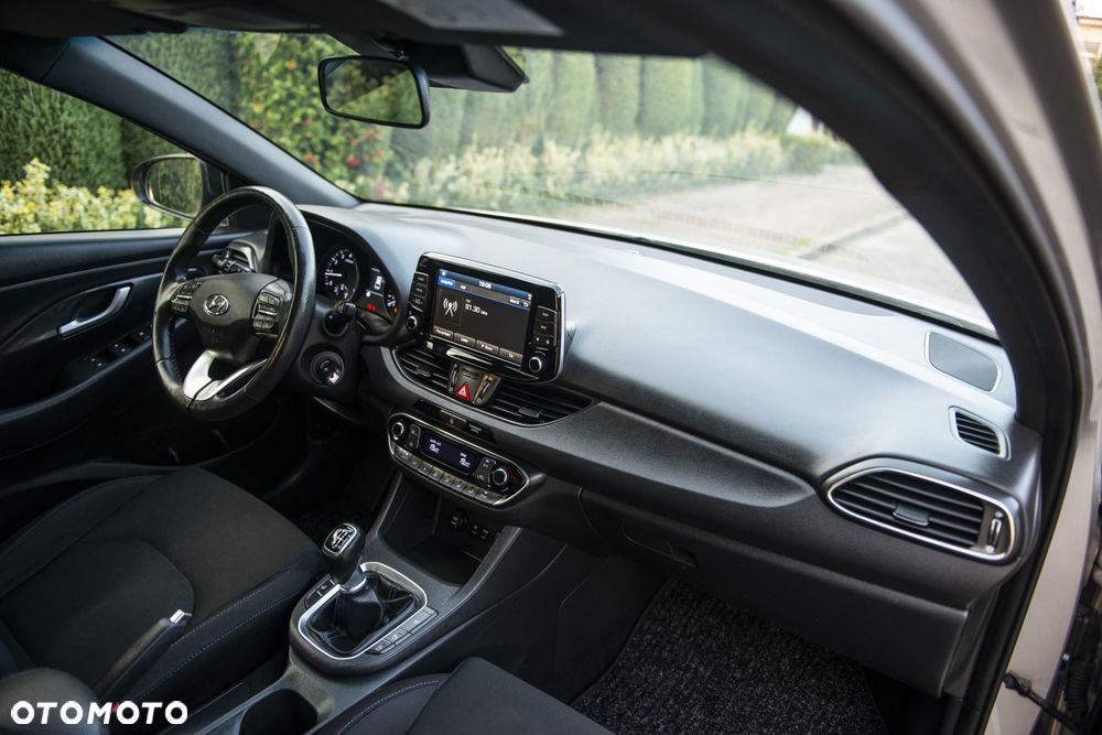 Hyundai i30 1.4 T-GDI YES - 38
