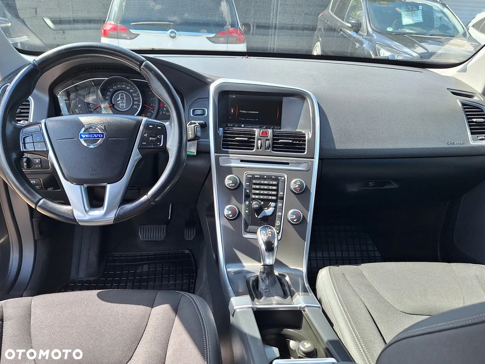 Volvo XC 60 2.4D AWD Momentum - 12