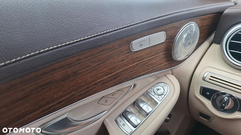 Mercedes-Benz GLC - 33
