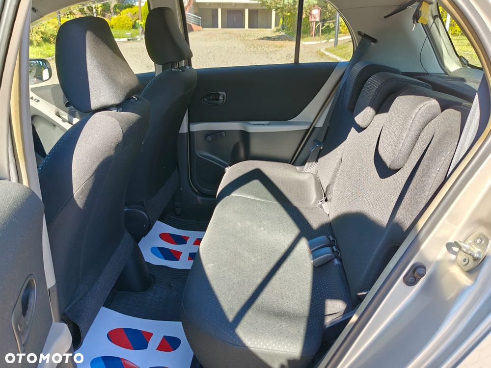 Toyota Yaris 1.33 Premium - 20