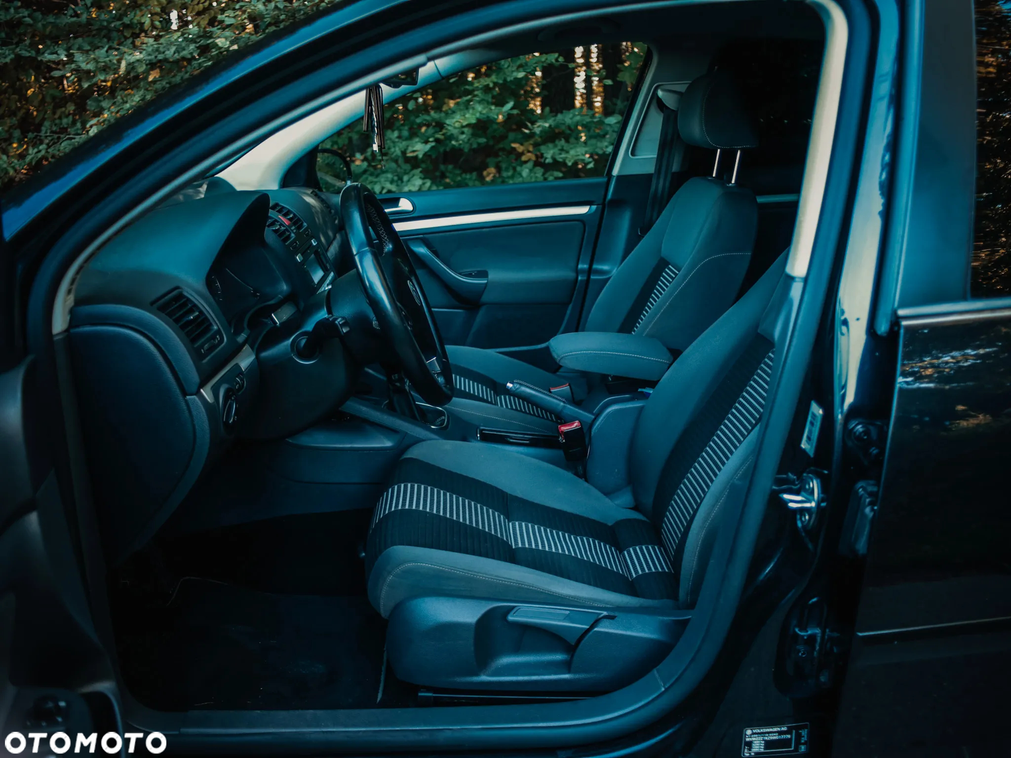 Volkswagen Golf - 12