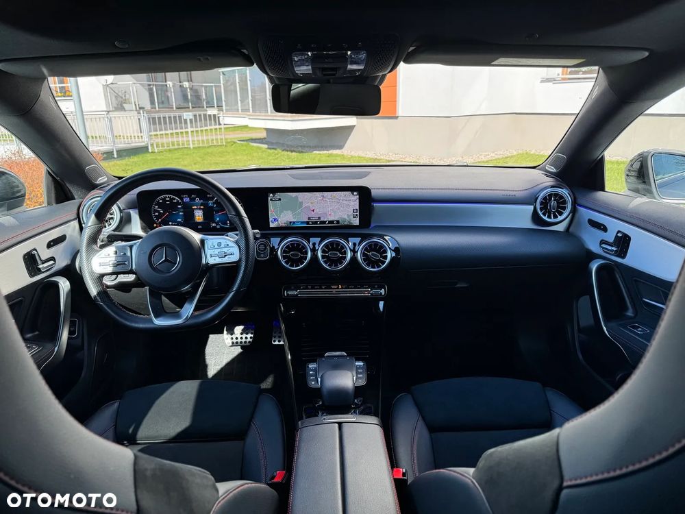 Mercedes-Benz CLA 250 4-Matic AMG Line 7G-DCT - 20