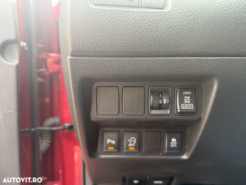 Nissan Qashqai 1.6L dCi Start/Stop 4X4-i Tekna - 9