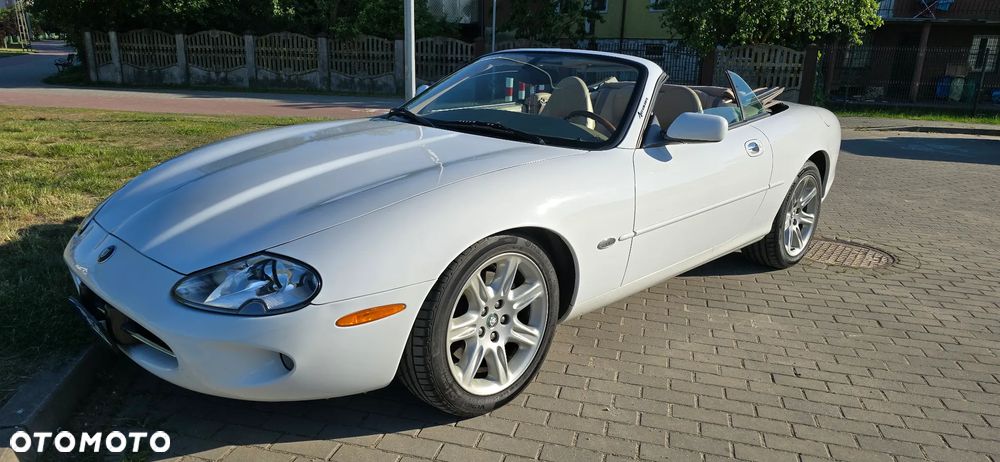 Jaguar XK8 4.0 - 8