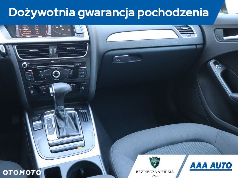 Audi A4 Limousine - 10