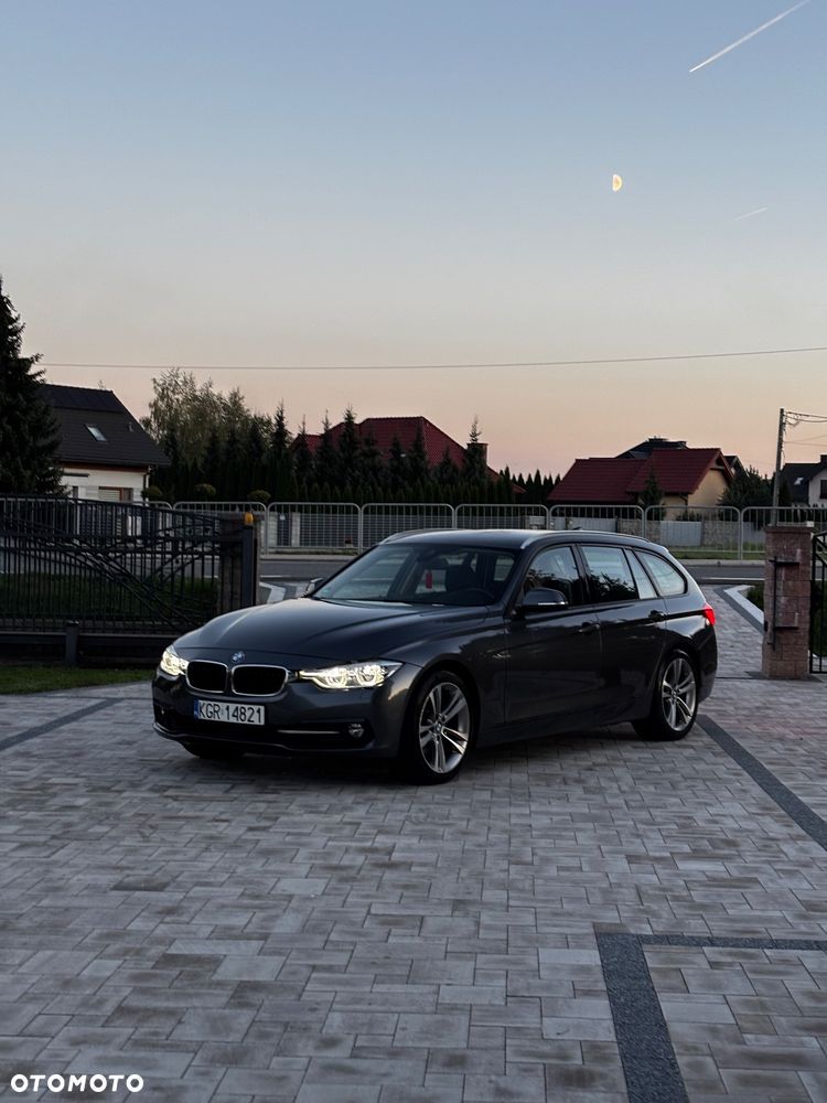 BMW Seria 3 330i xDrive Luxury Line Purity sport - 1