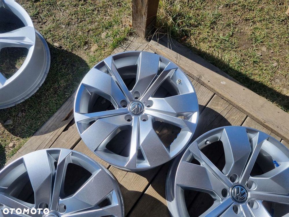 VW TOUAREQ III 760,AUDI Q7,A5,A4 ALLROAD alufelgi 8X18ET25 5X112,super stan - 4