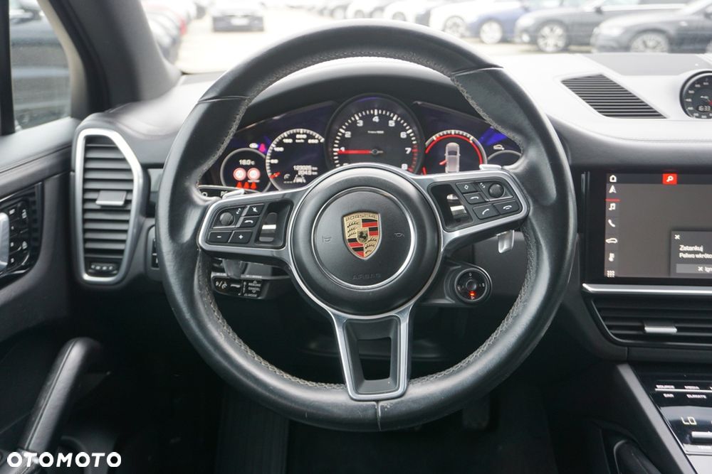 Porsche Cayenne - 10