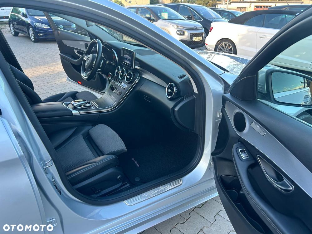 Mercedes-Benz Klasa C 220 d 9G-TRONIC AMG Line - 28