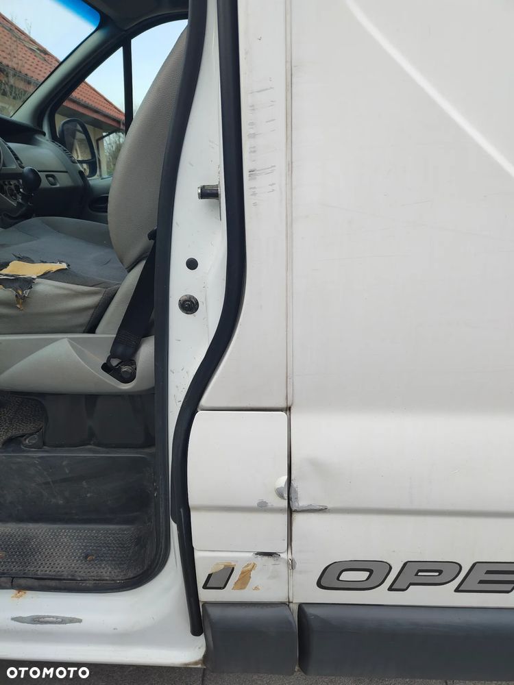 Opel Vivaro - 11