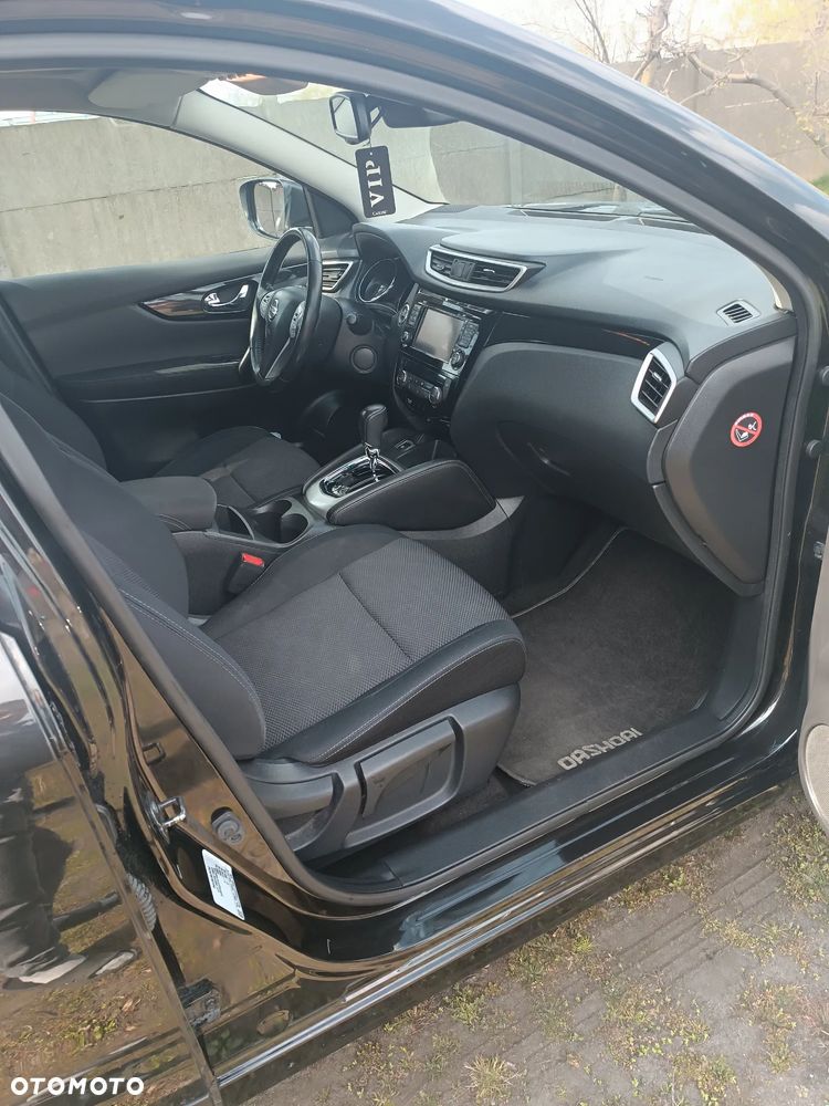 Nissan Qashqai 1.6 DCi Xtronic TEKNA - 10