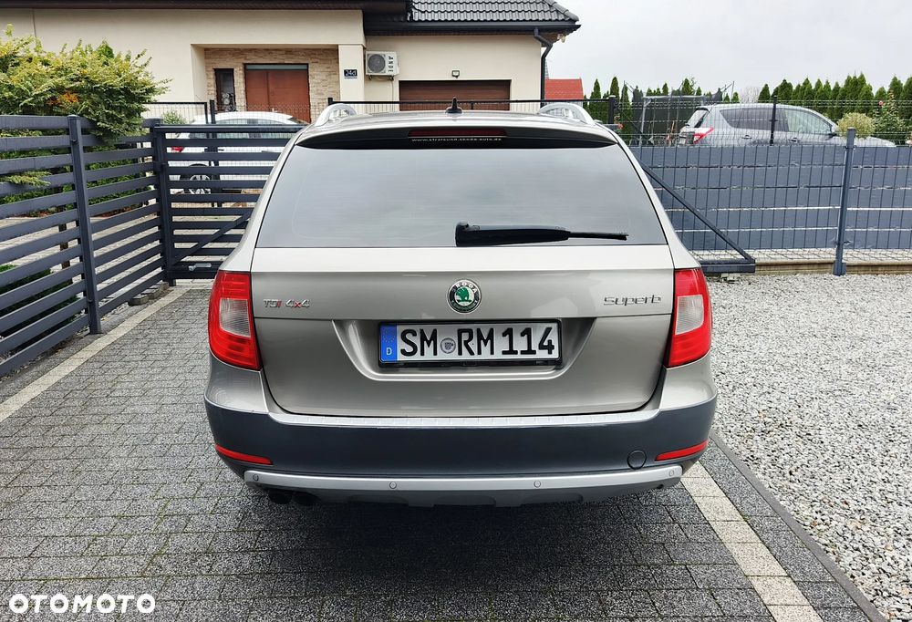 Skoda Superb 2.0 TDI 4x4 DSG Elegance - 7