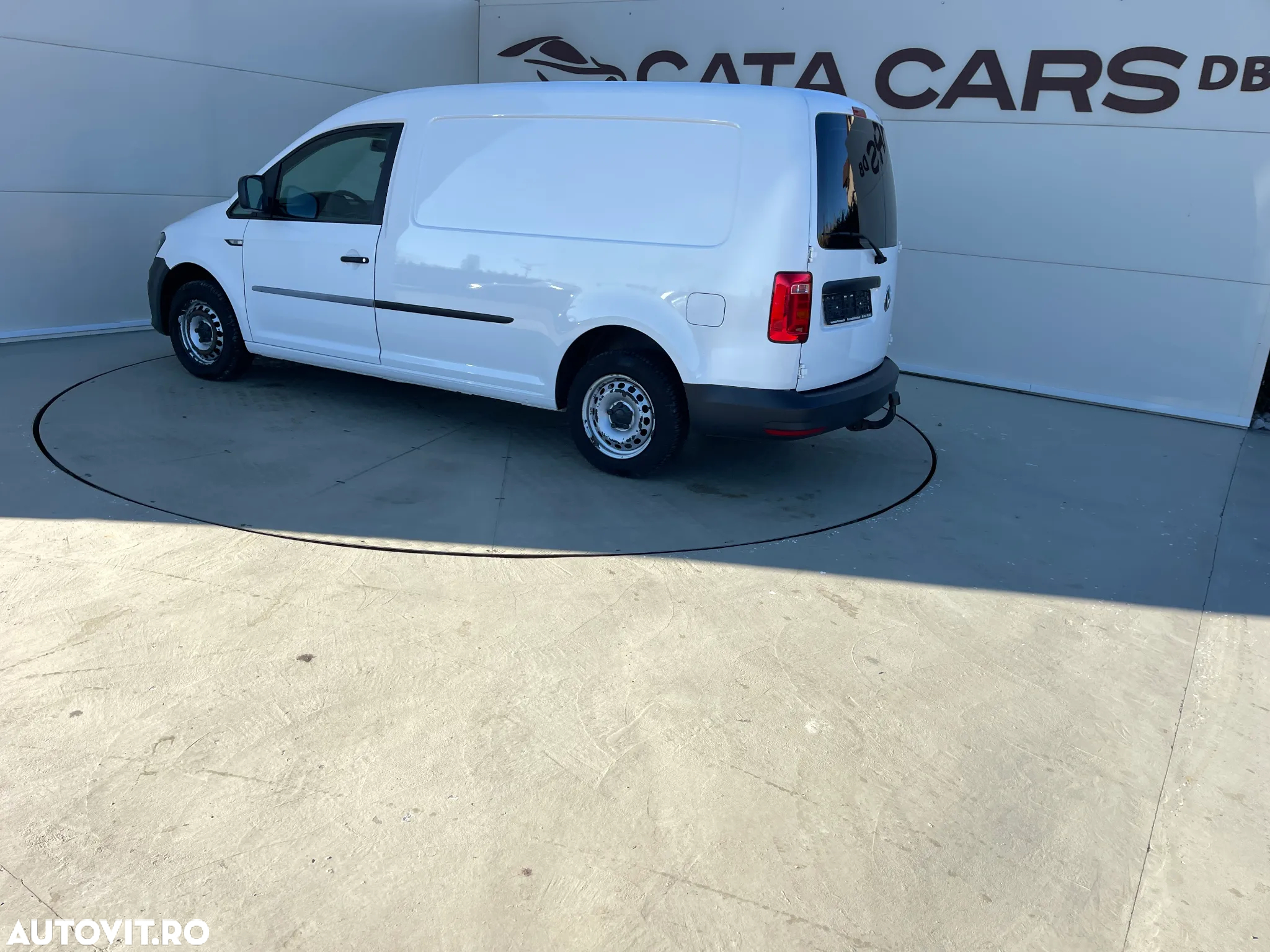 Volkswagen Caddy Maxi 2.0TDI - 9