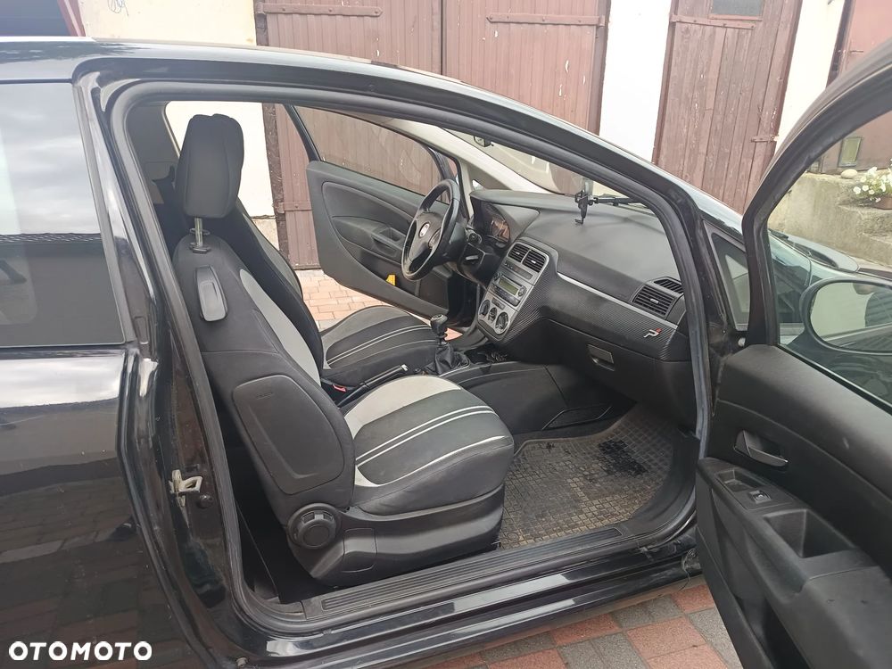 Fiat Grande Punto - 5