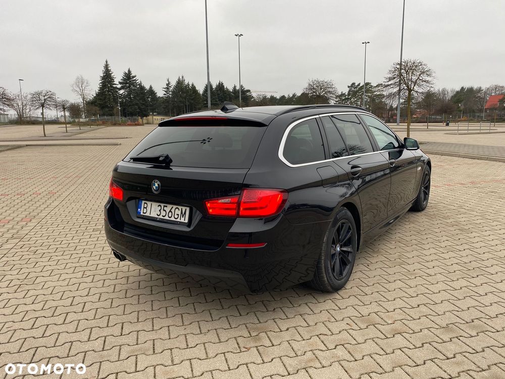 BMW Seria 5 525d xDrive - 2
