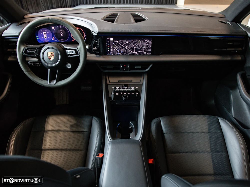 Porsche Macan Electric - 32
