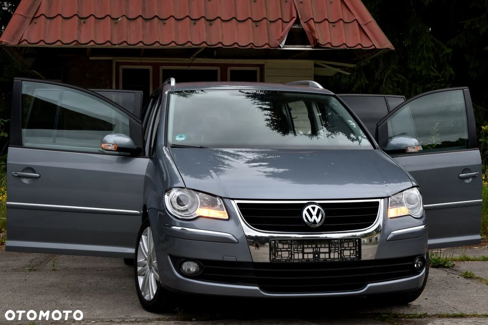 Volkswagen Touran 1.4 TSI DSG Conceptline - 4