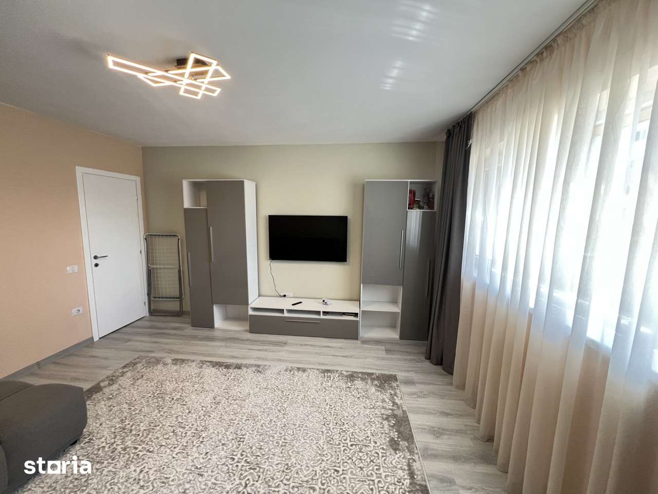 2-Camere-Decomandate-55.3mp-Mobilat-Utilat-Parcare-Bloc-Nou-Subcetate — fotografia 3