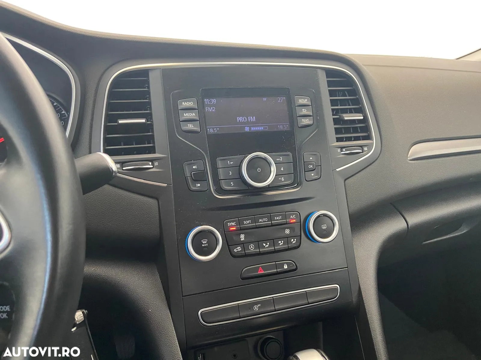 Renault Megane TCe EDC Zen - 16