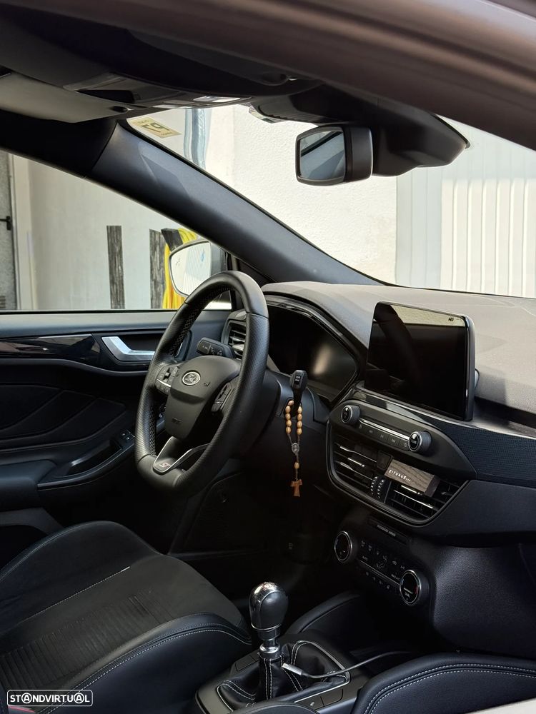 Ford Focus 2.3 EcoBoost S&S ST - 11