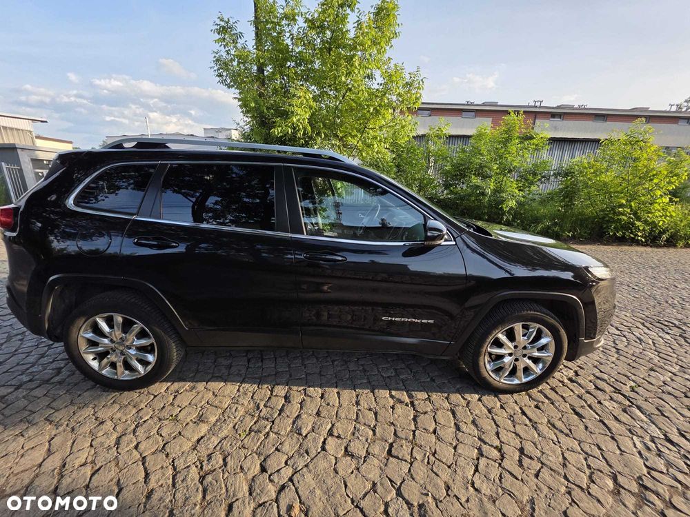 Jeep Cherokee - 2