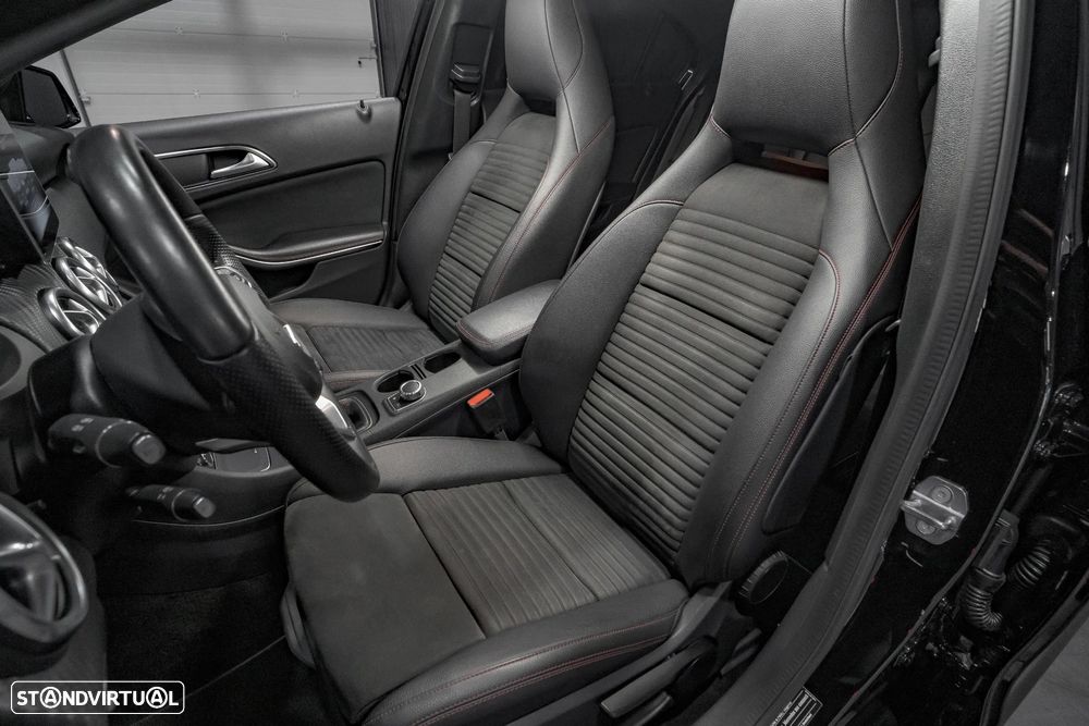 Mercedes-Benz A 180 AMG Line - 24