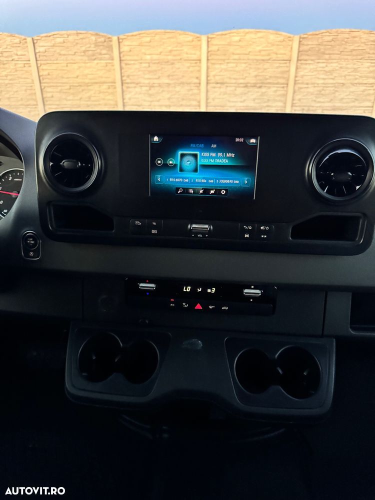 Mercedes-Benz Sprinter - 6
