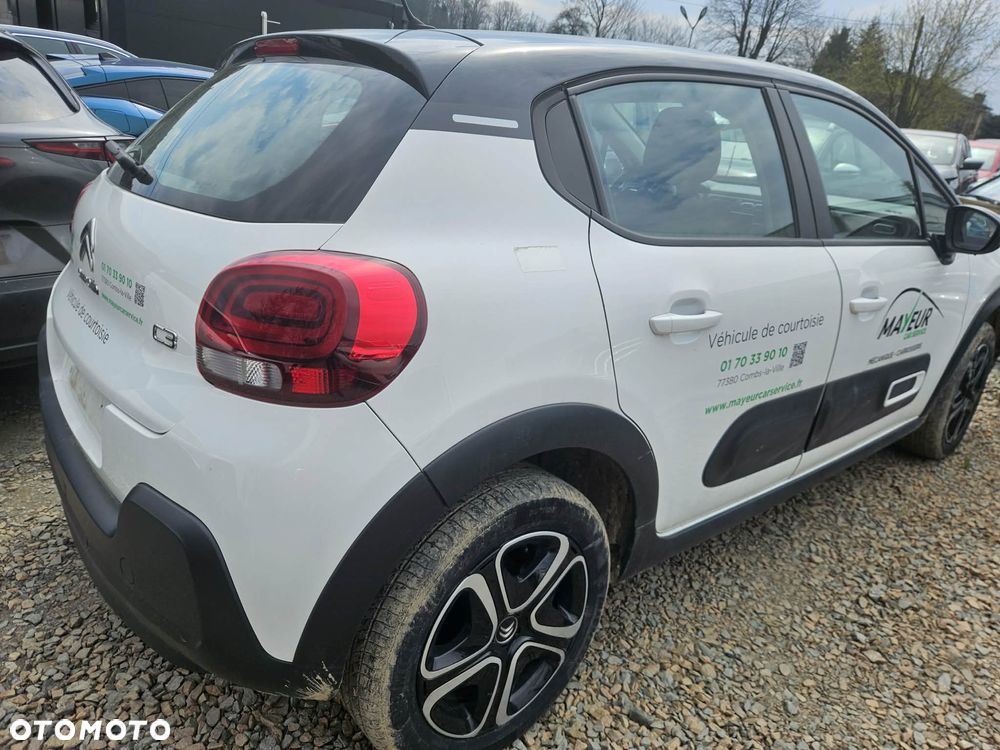 Citroën C3 Pure Tech 82 SHINE - 2