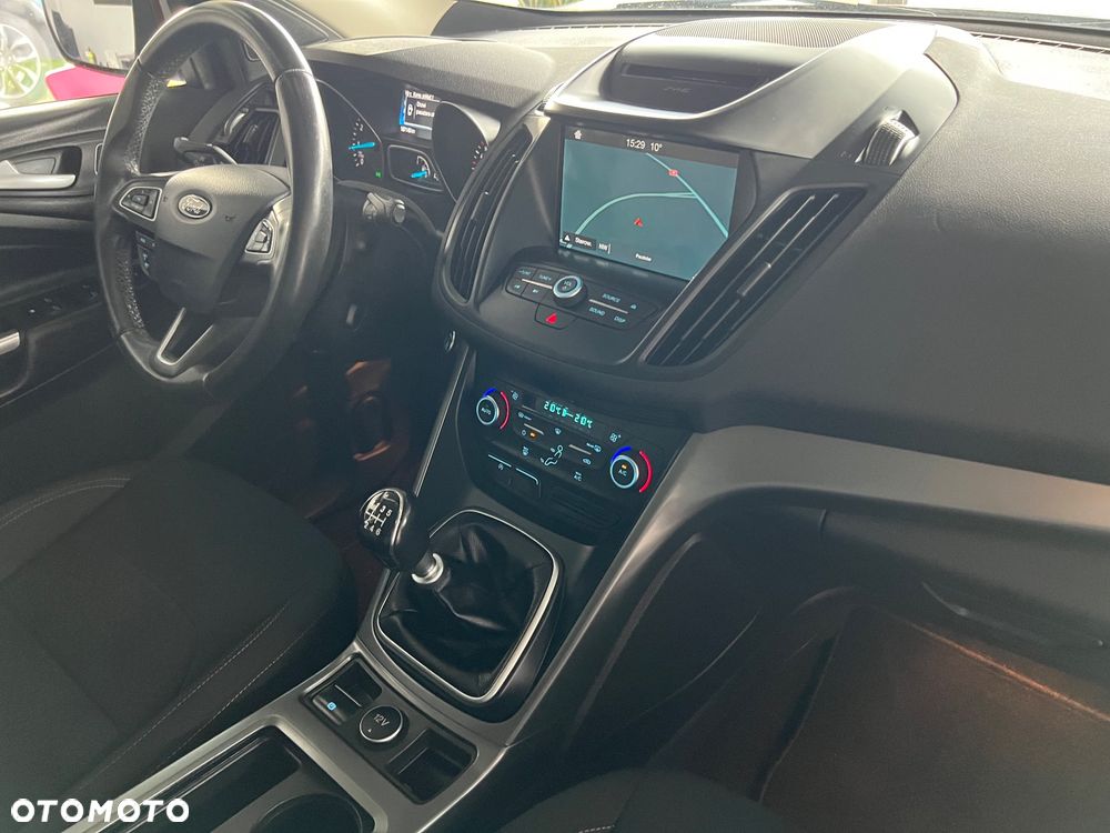 Ford Kuga - 31
