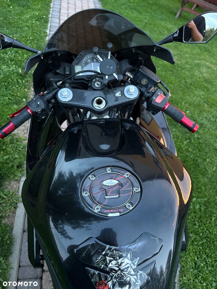 Honda CBR - 7