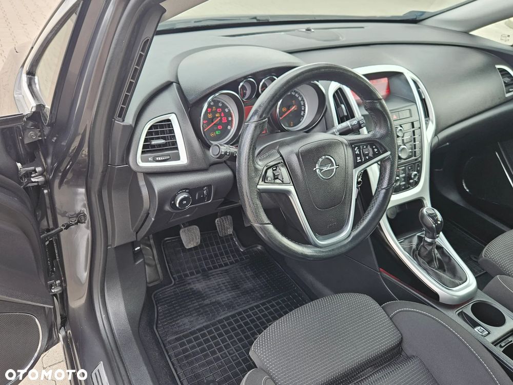 Opel Astra 1.4 Turbo Design Edition - 3