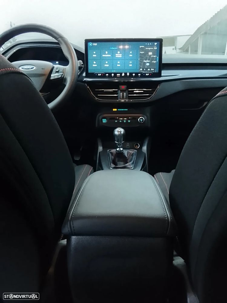 Ford Focus 1.0 EcoBoost MHEV ST-Line - 13
