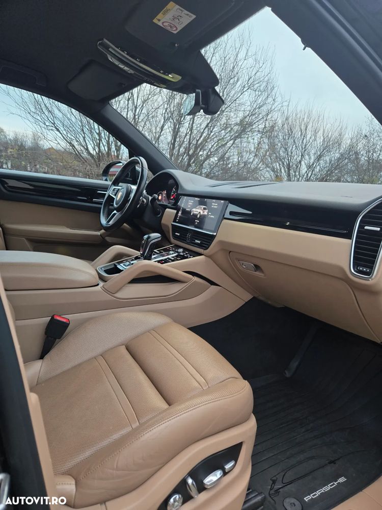 Porsche Cayenne Tiptronic S - 17