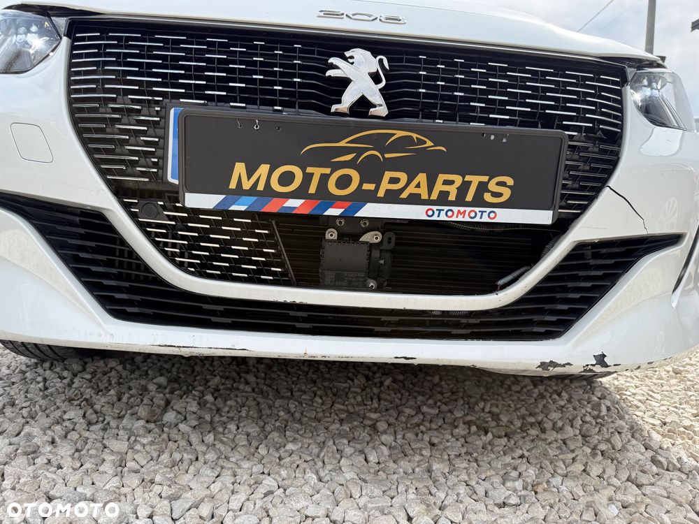 Peugeot 208 - 29