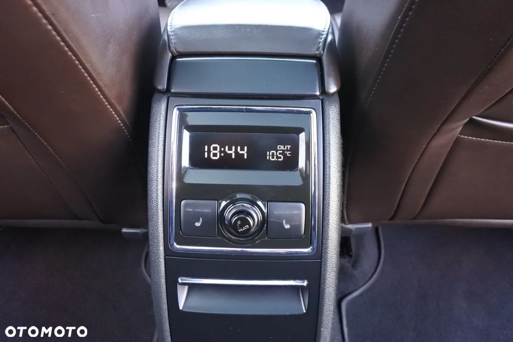 Skoda Superb Combi 2.0 TDI DSG L&K - 20