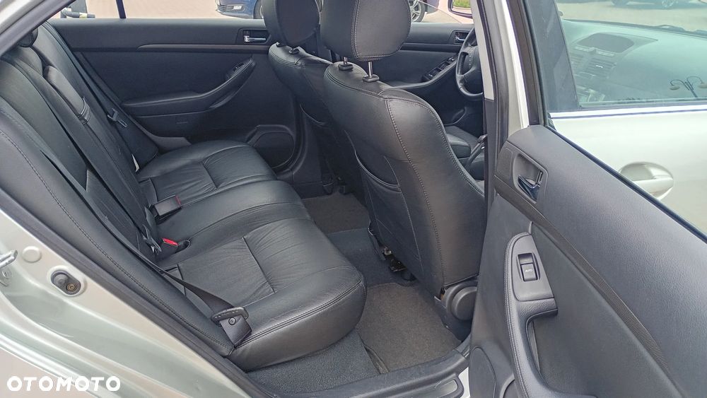 Toyota Avensis 2.0 VVT-i Automatik Executive - 17