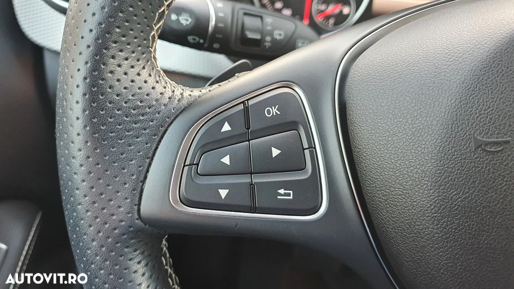 Mercedes-Benz B - 31