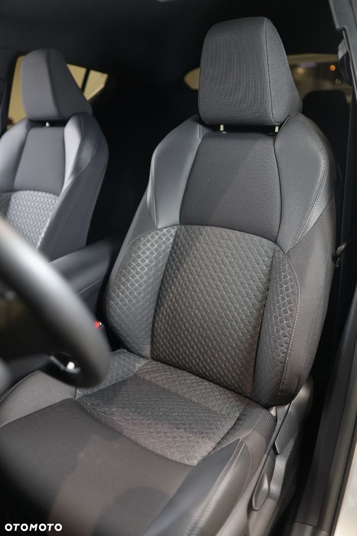Toyota C-HR - 9